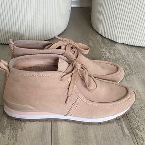 Women’s Tory Burch  Pink Suede Lace-Up Casual Shoes size 8